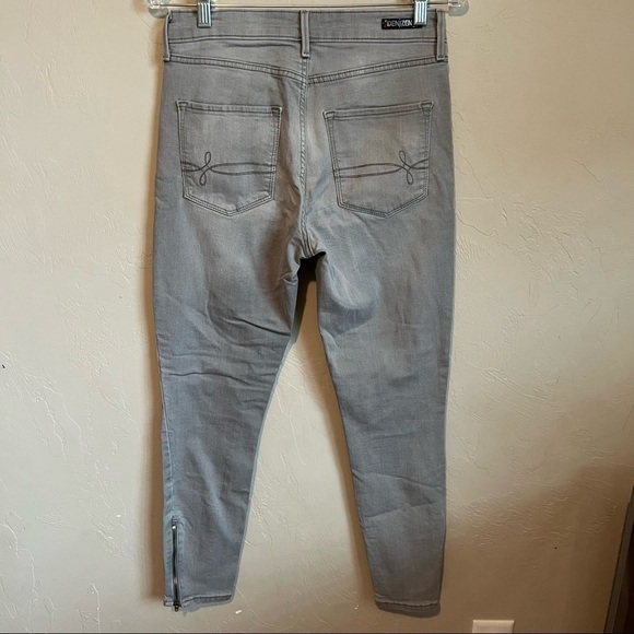 Denizen Levi’s Gray High Rise Ankle Skinny Jeans - Picture 7 of 9